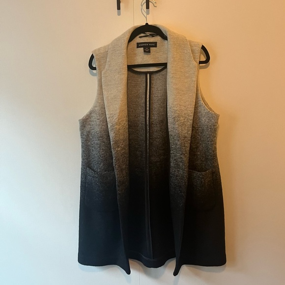 Andrew Marc sleeveless open front vest - Picture 1 of 5